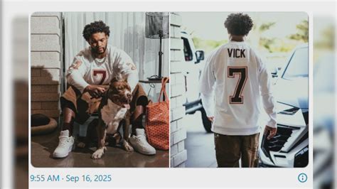 Kyler Murray apologizes after posing in Michael Vick jersey alongside ...