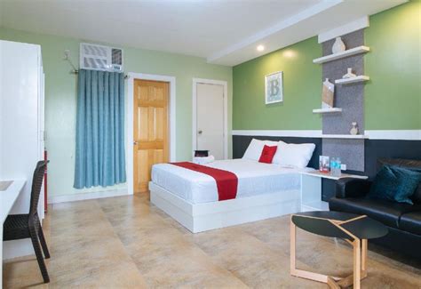 RedDoorz Plus near Lapasan Plaza Cagayan de Oro, Cagayan De Oro - Book ...