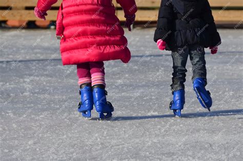 Ice Skating 的图像结果