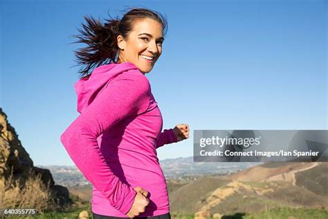 Running Woman Look Back Reference 的图像结果