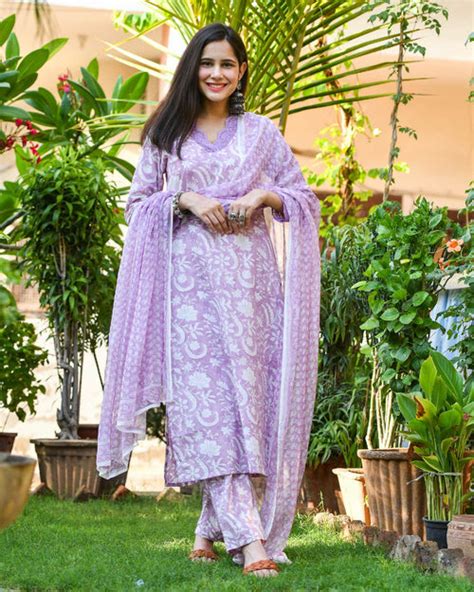 SUIT SETS – Gulabi Dori