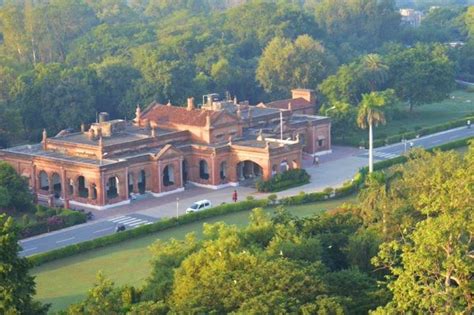 Mahoba BJP MLA misbehaves with Agra's Circuit House staff after not ...