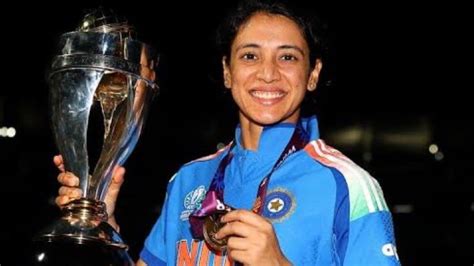 Smriti Mandhana Breaks Silence In First Public Appearance Post Wedding ...