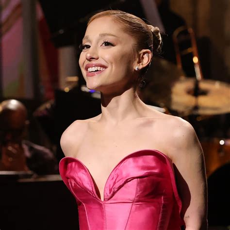 Ariana Grande Brings Back Impressions of Céline Dion and More on SNL