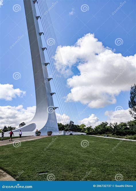 Sundial Bridge at Turtle Bay in Redding , California Editorial ...