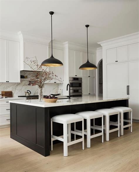 14 black and white kitchens that will make anyone a better cook – Artofit