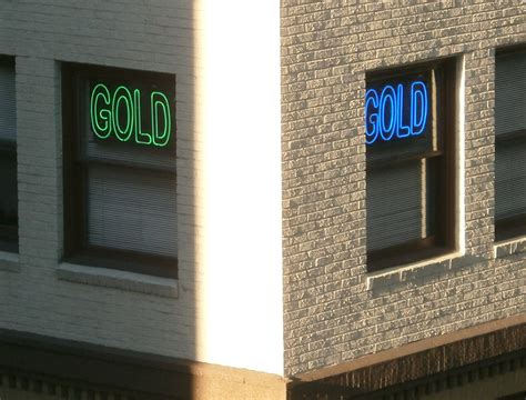 Gold Buyers Downtown Portland – SW 3rd and Alder Gold Sign - Portland ...
