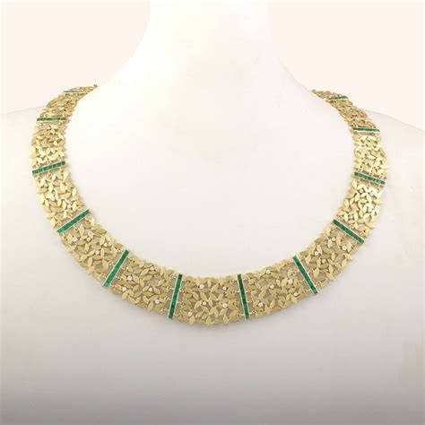 The Arushi Leaf Series Gold, Emerald and Diamond Necklace by Rasvihar ...
