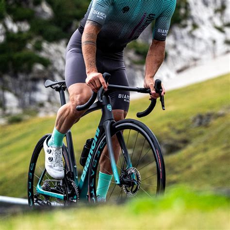 Specialissima PRO - Ultegra Di2 12sp - Bianchi Bicycles