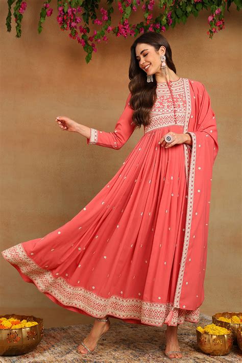 Pink Georgette Embroidered Thread Work Flared Kurta Set VKSET1487 – Ahika