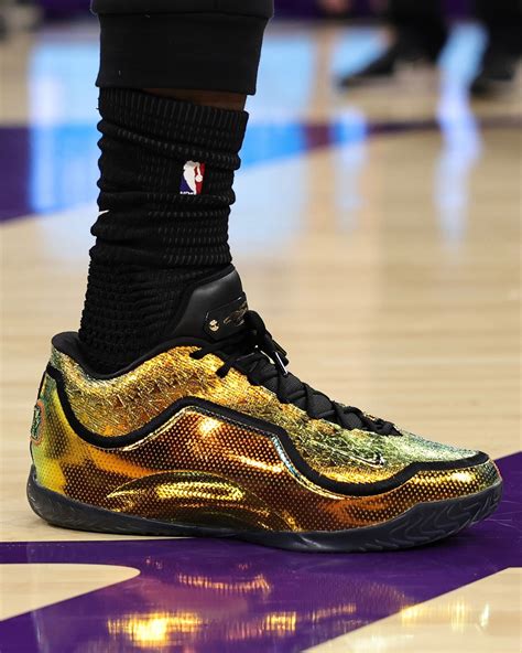 LeBron James Nike LeBron 23 40k Gold | SneakerNews.com