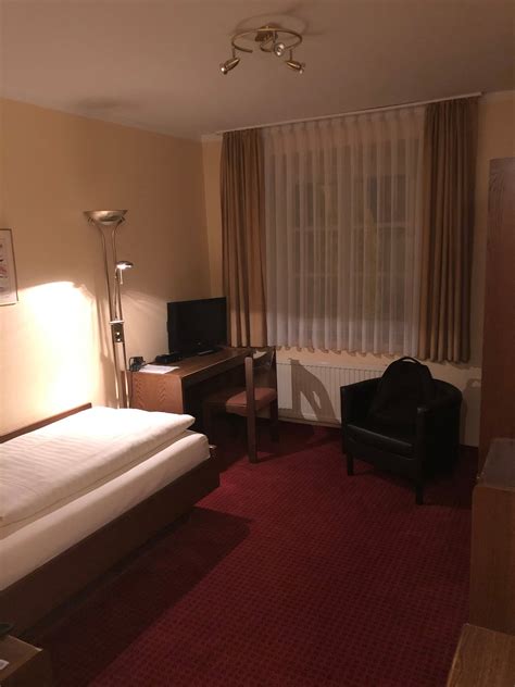 HOTEL PONTIVY (Wesseling) - Hotel Reviews, Photos, Rate Comparison ...