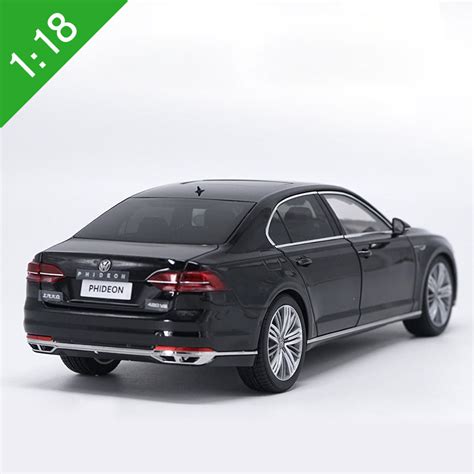 Original factory authentic 1:18 VW PHIDEON alloy toy scale model, diec ...