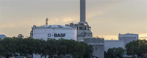 BASF schließt weitere Anlagen in Deutschland - 300 Arbeitsplätze ...