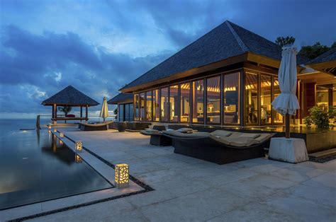 Best Travel Rewards Programs for 2025-2026 | U.S. News Travel