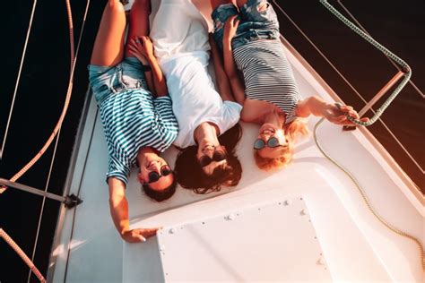 Spring Break Boating 的图像结果