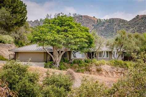 Just Listed: No Neighbors in Sight at the Top of Glendale's Chevy Chase Canyon | 1110 Outlook ...