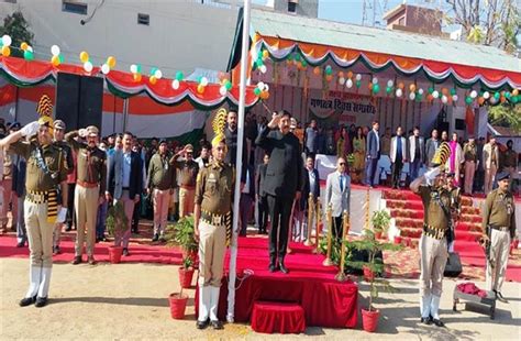 76वें गणतंत्र दिवस पर बासंती रंगों में खिला ऊना - una bloomed in spring ...