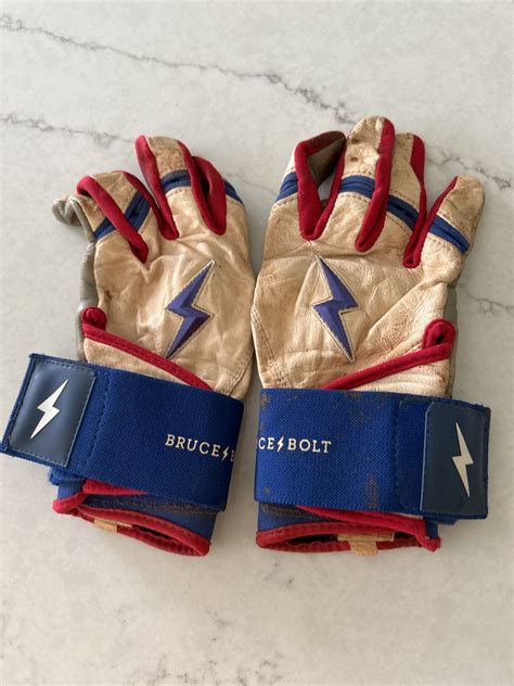 Bruce bolt Batting Gloves | SidelineSwap | Buy and Sell on SidelineSwap