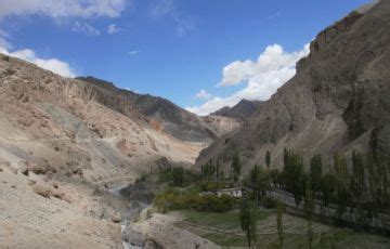 Heart-warming 8 Days 7 Nights Leh-Ladakh Trip Package | Leh-Ladakh Trip ...