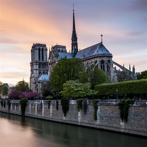 Download wallpaper 2780x2780 tower, buildings, architecture, embankment ...