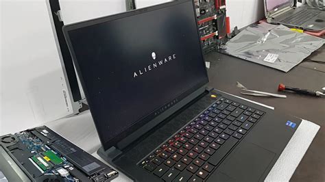 Alienware M15 R1 Hard Drive Replacement 的图像结果