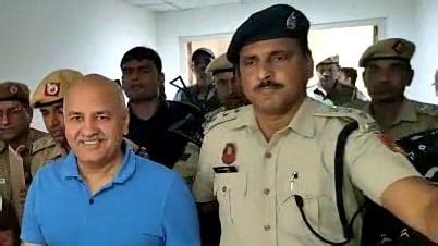 More trouble for Manish Sisodia; CBI files fresh case over ...