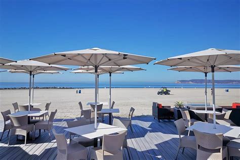 Seaside Restaurant 的图像结果