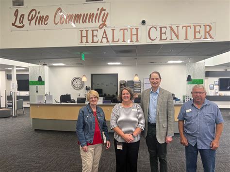 Sen. Wyden Meets With Officials in Bend & La Pine