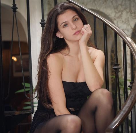 Leah Gotti: Caucasian Fat Ass Babe | @leahgotti OnlyFans Review (Leaks, Videos, Nude Pictures ...