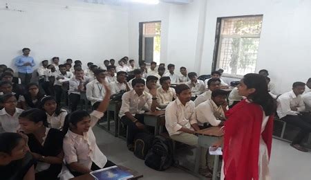 Expert Lecture On Subject “Career Counseling” By Mrs. Vaishali Kadam ...
