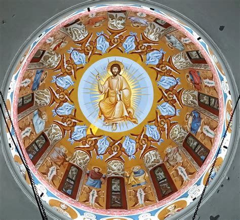 Novosti.rs | Galerija | ŠTA SE KRILO NA VRHU CRKVE U TRSTENIKU ...