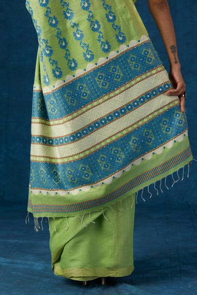 Parrot Green Kesapaat and Eri Silk Saree – The Mulberry Tree Official