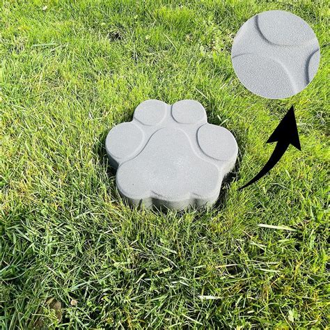 AUTUMN Paw Print Stepping Stone Mold, Concrete India | Ubuy