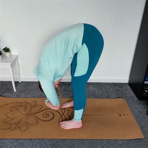 5 Minute Postnatal Yoga for Sore Shoulders | Pregnancy and Postnatal ...