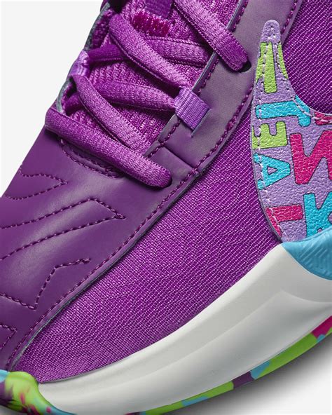 Giannis Freak 5 Older Kids' Basketball Shoes. Nike PH