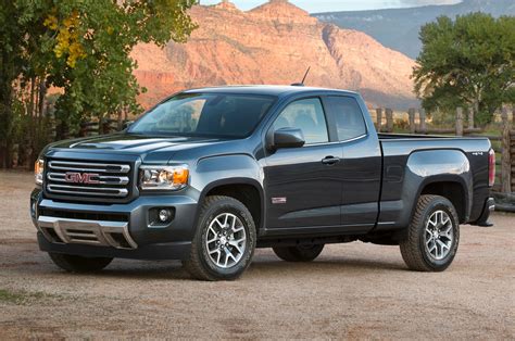 2015 GMC Canyon SLT Crew Cab V-6 4WD Review