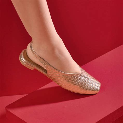 Mules – Dip Your Toes