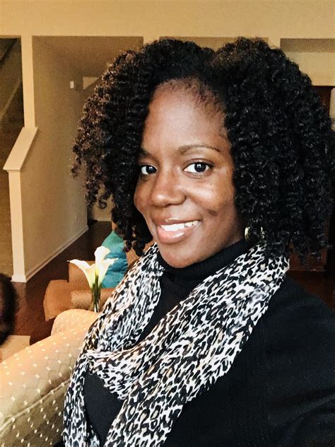 Crystal Jones Headshot - Bliss Spiritual Co-Op