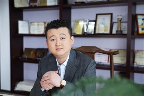 华云数据董事长许广彬获评“2019年度中国杰出IT领导者”-华云数据集团