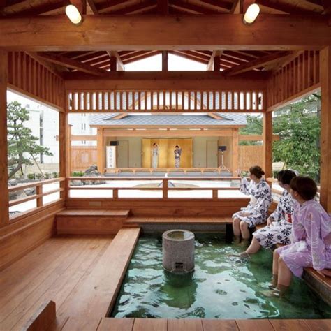 https://niigata-kankou.or.jp/image/rendering/attraction_topic_image/1525/trim.640/1/1?v=5dcc5cb5ce861e70b1ce9dbbf4767e8735b13a48