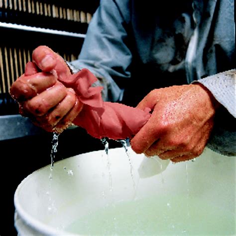 WypAll® X80 Reusable Wipes (41029), Red Quarter-fold, 4 Packs / Case ...