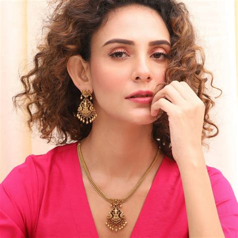 Buy Parisa Antique Necklace Set | Tarinika - Tarinika India