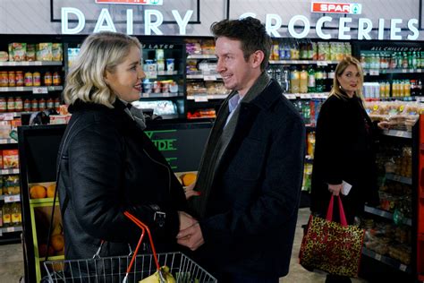 Eps 181 AN IMPATIENT CAROL SCORNS HAYLEY INDULGING A DOTING JAMES - VIP ...