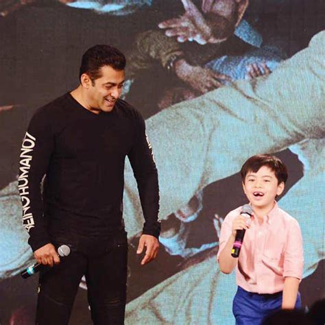 Salman Khan and Matin Rey Tangu exchange notes as Kabir Khan looks on ...