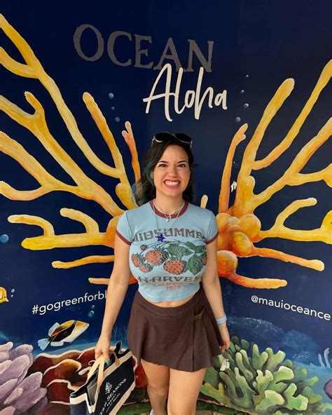 Sofia Gomez - Age, Height, Net Worth, Girlfriend, Bio, Facts, Wiki