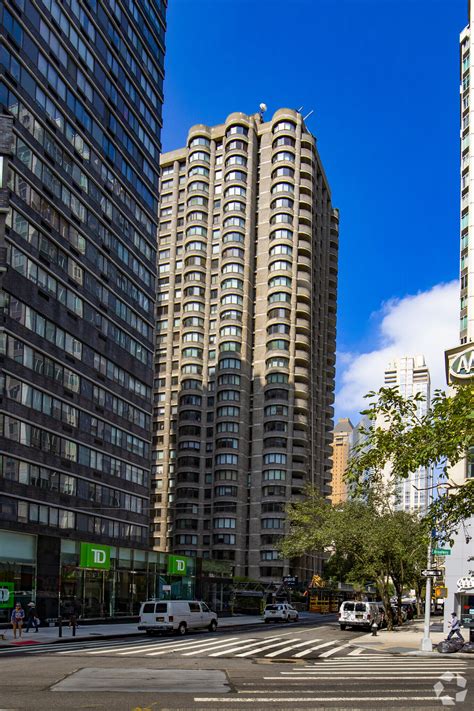 About Lincoln Plaza Towers Apartments, New York NY | HOAs, Reviews ...