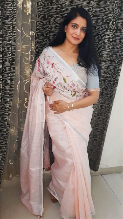 Pure Linen Saree Hand Embroidered Rose Pink color with Running Blouse ...