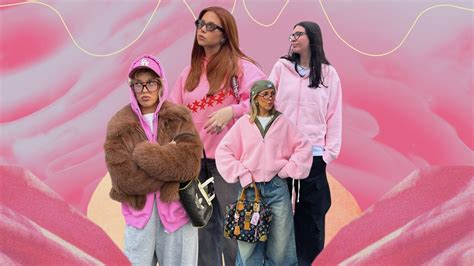 Pink Hoodie Outfits (Featured Image)