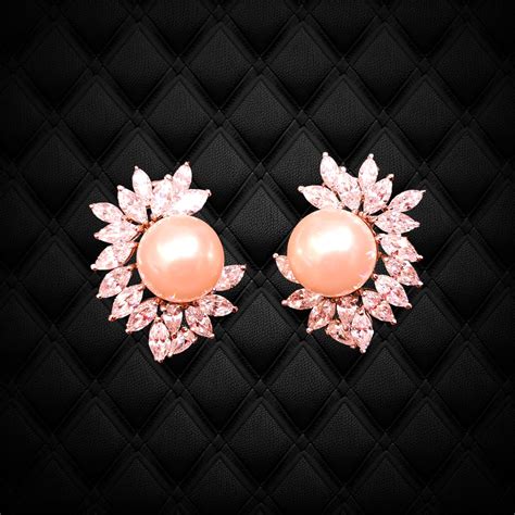 Crescent pink pearl earring – Miamo Jewels